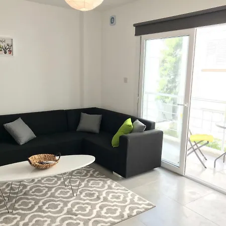 Апартаменты Cozy Flat In The Heart Of North --- 55-1