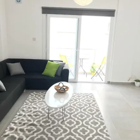 Апартаменты Cozy Flat In The Heart Of North --- 55-1