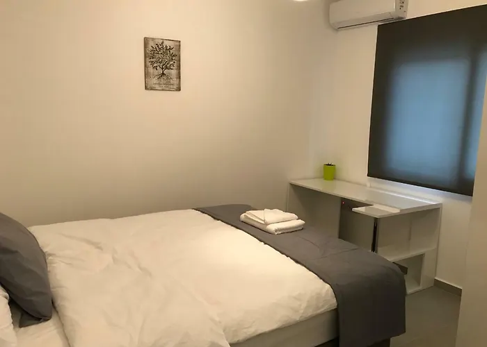 Διαμέρισμα Cozy Flat In The Heart Of North --- 55-1 *