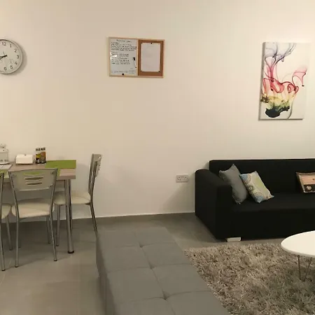 Cozy Flat In The Heart Of North --- 55-1 Нікосія