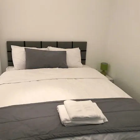 Cozy Flat In The Heart Of North --- 55-1 Apartment