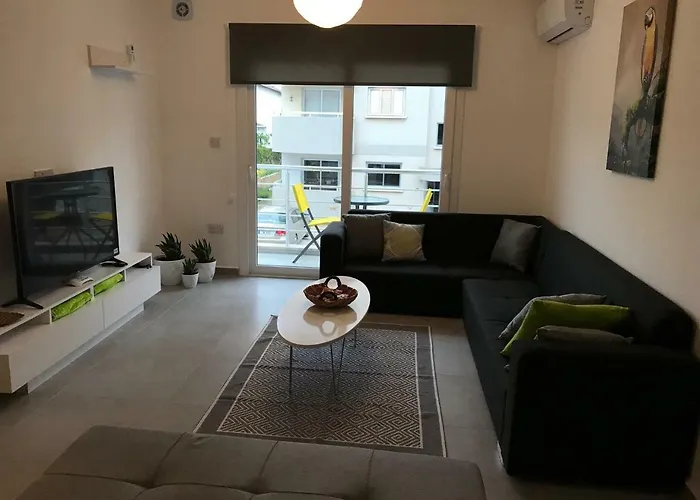 Cozy Flat In The Heart Of North --- 55-1 شقة *