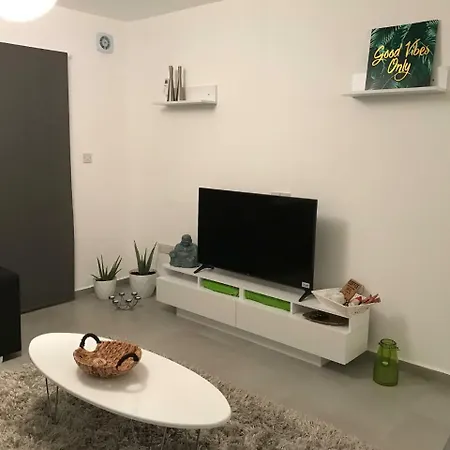 Cozy Flat In The Heart Of North --- 55-1 Nikozja