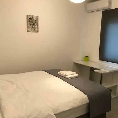 Apartament Cozy Flat In The Heart Of North --- 55-1 *