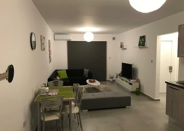Cozy Flat In The Heart Of North --- 55-1 דירה