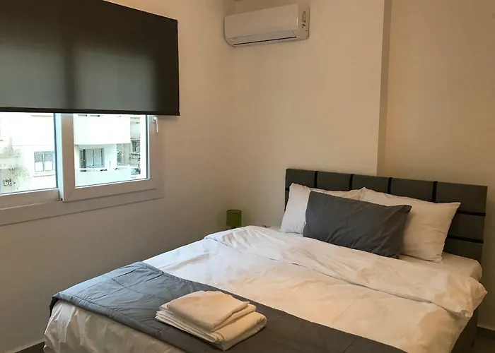 Cozy Flat In The Heart Of North --- 55-1