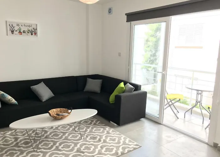 דירה Cozy Flat In The Heart Of North --- 55-1
